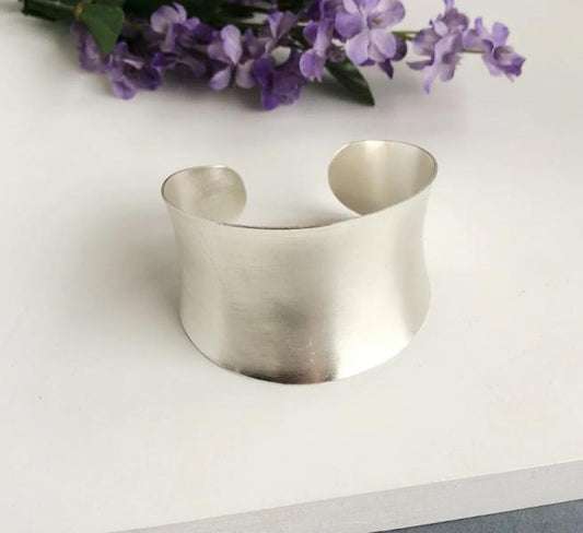 SILVER CONCAVE CUFF