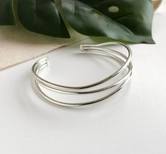 SILVER WAVY LINES CUFF